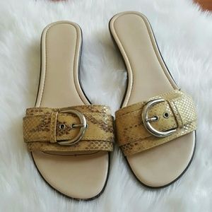 ❤ Connie handmade in Italy beige buckle slides 7.5 M